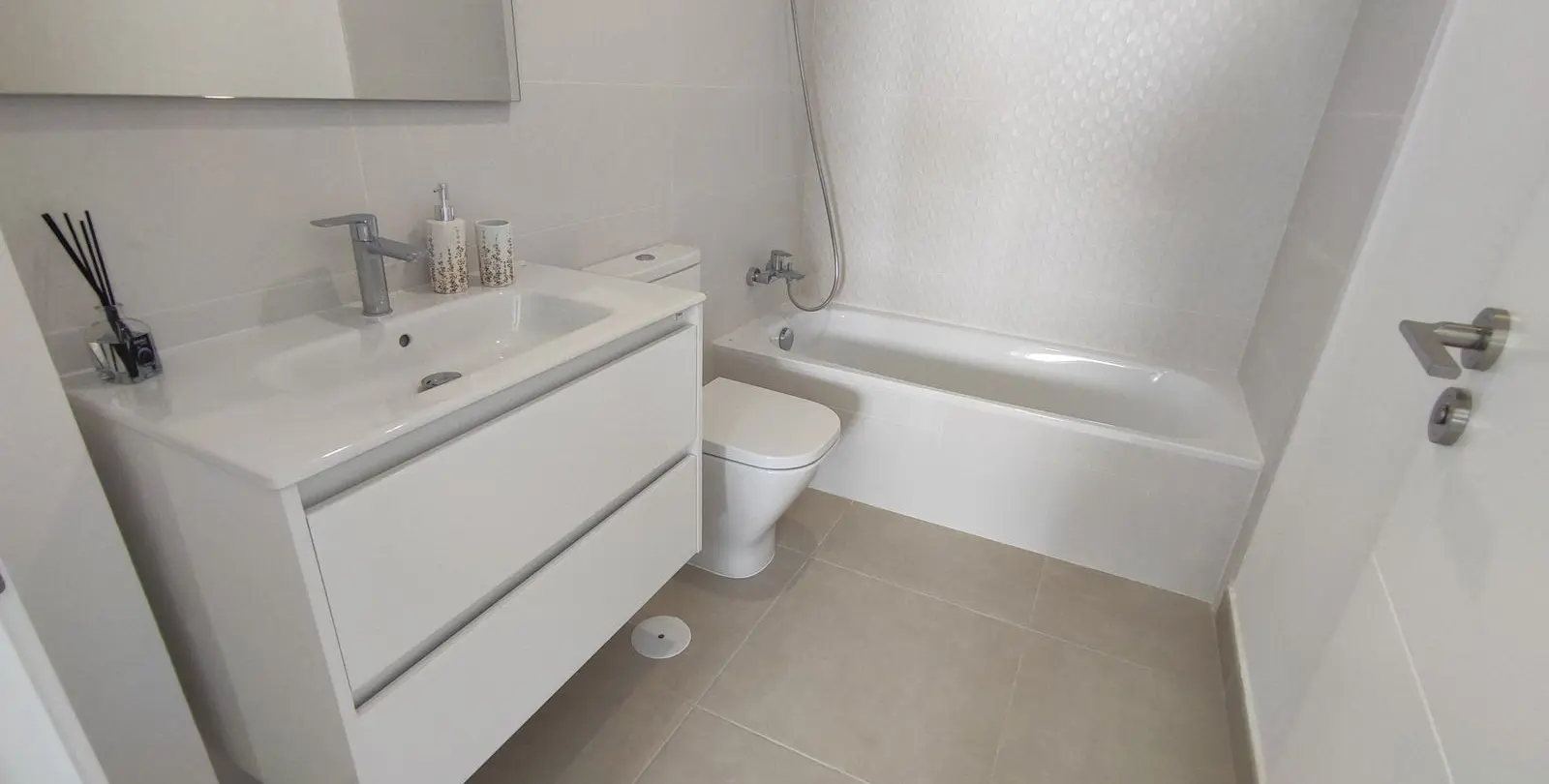 Sale of penthouse in Estepona 20