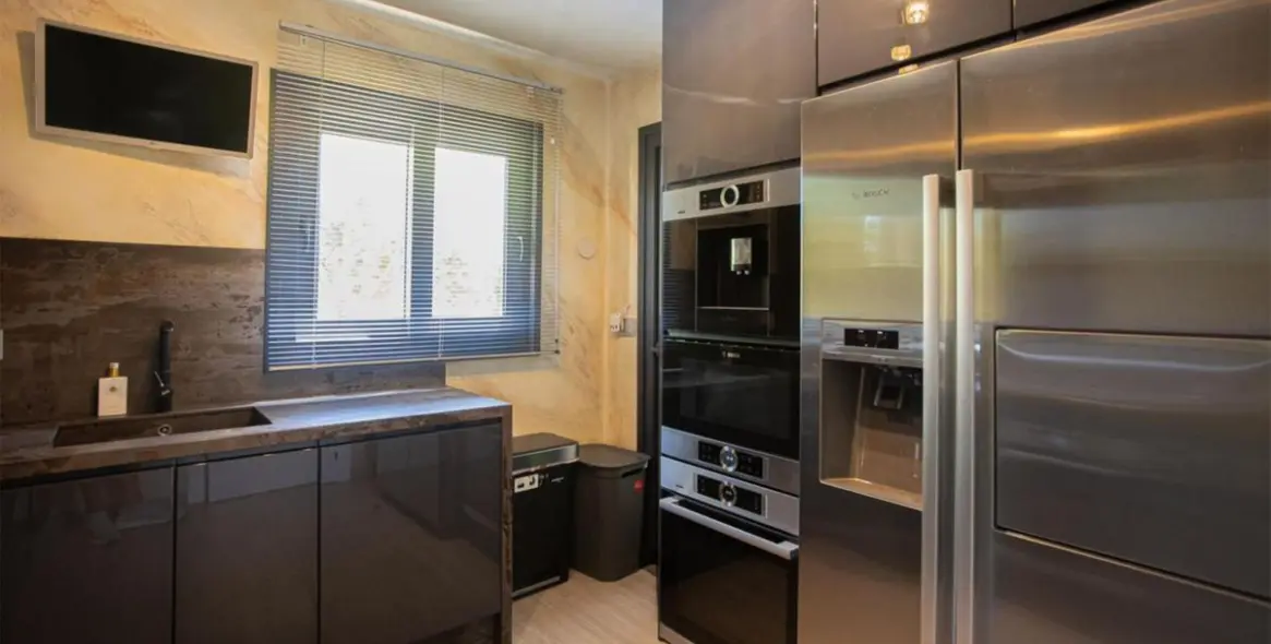 Продажа апартаментов на среднем этаже в Los Flamingos 3