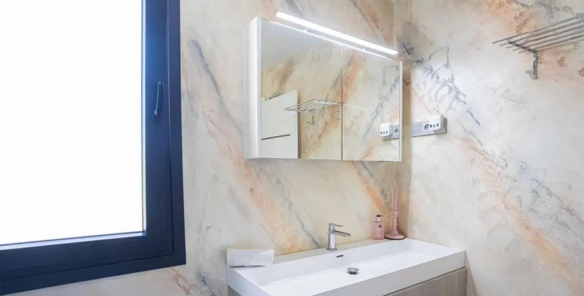 Продажа апартаментов на среднем этаже в Los Flamingos 18