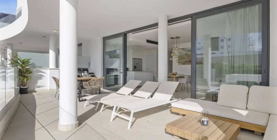 Продажа апартаментов на среднем этаже в Higueron 1