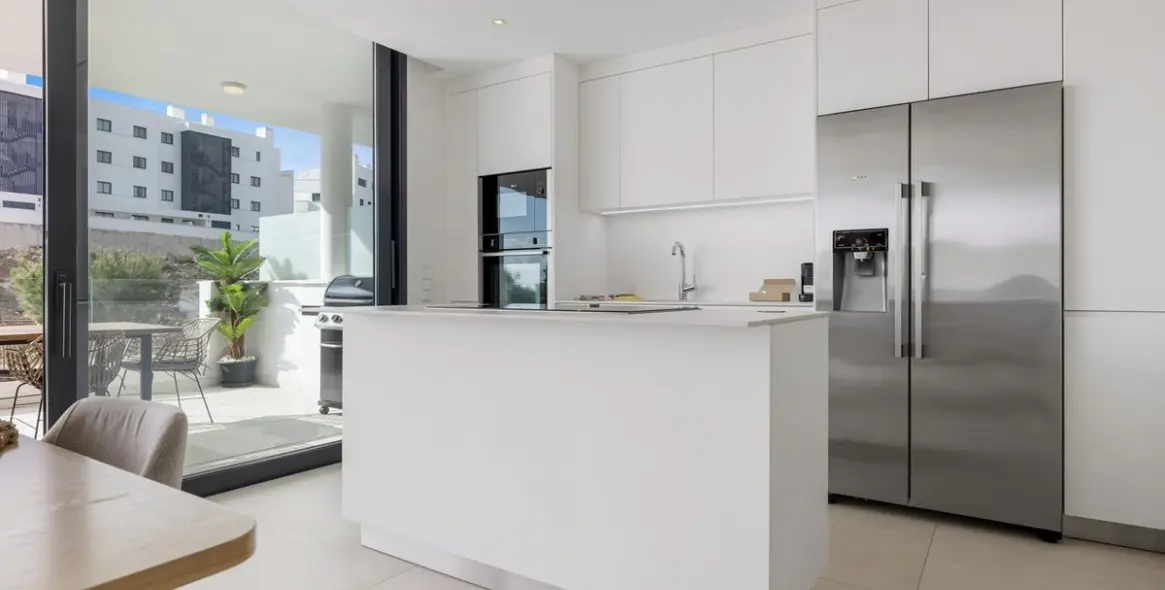 Продажа апартаментов на среднем этаже в Higueron 3