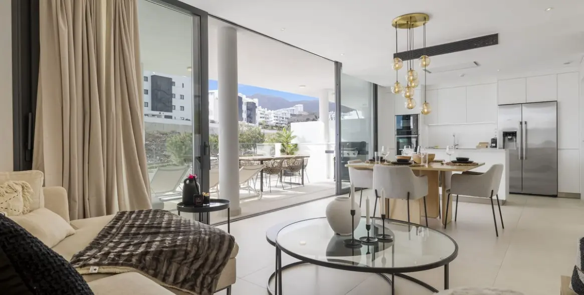 Продажа апартаментов на среднем этаже в Higueron 4