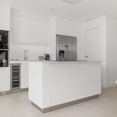 Продажа апартаментов на среднем этаже в Higueron