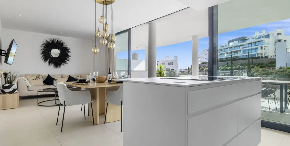 Продажа апартаментов на среднем этаже в Higueron 8