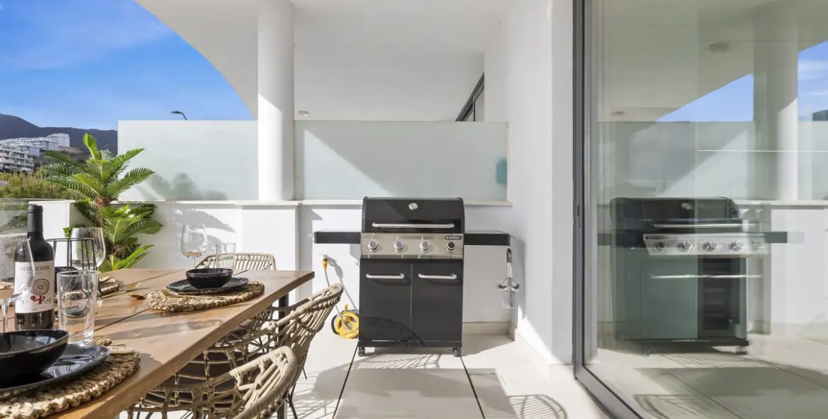 Продажа апартаментов на среднем этаже в Higueron 12