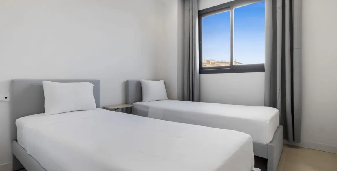 Продажа апартаментов на среднем этаже в Higueron 13