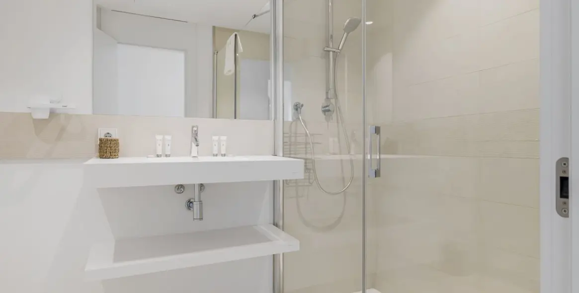 Продажа апартаментов на среднем этаже в Higueron 15