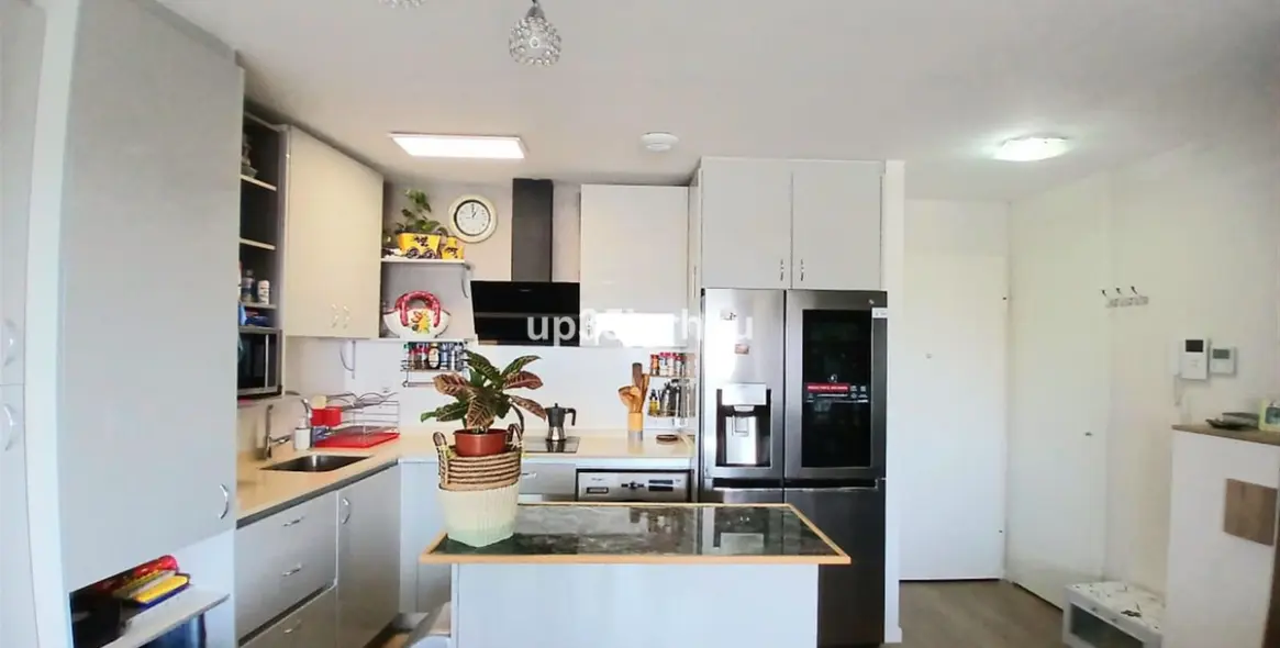 Продажа пентхауса в Estepona 17