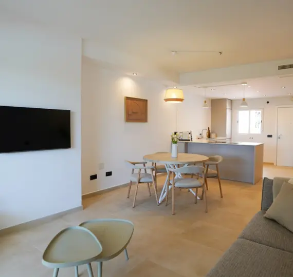 Sale of middle floor apartment in Nueva Andalucía