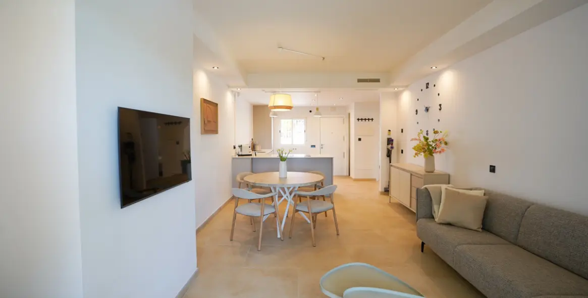 Продажа апартаментов на среднем этаже в Nueva Andalucía 14