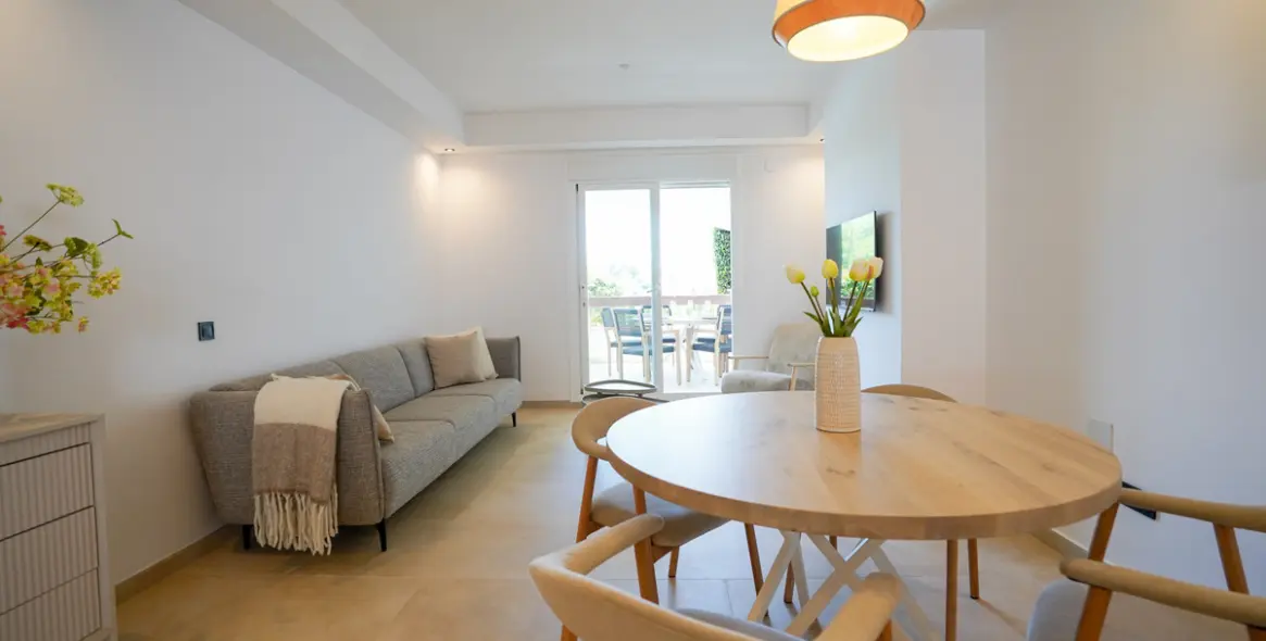 Продажа апартаментов на среднем этаже в Nueva Andalucía 15