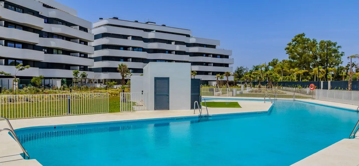 Sale of middle floor apartment in Torremolinos 0