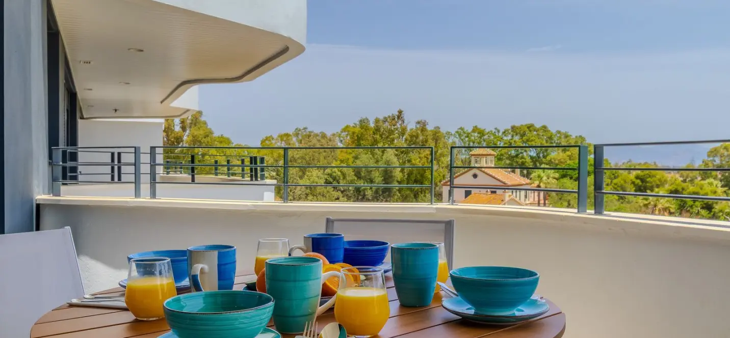 Sale of middle floor apartment in Torremolinos 2
