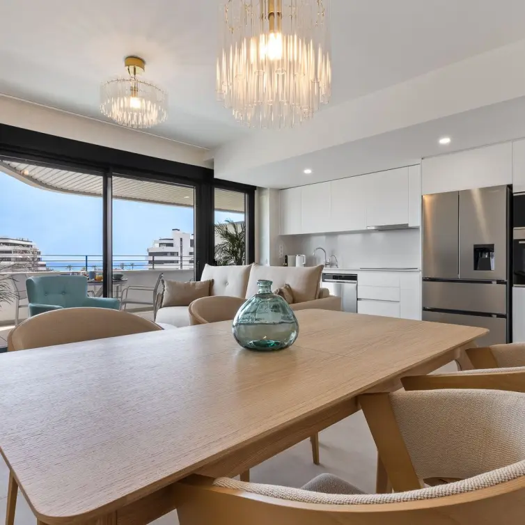Sale of middle floor apartment in Torremolinos