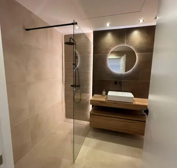 Продажа апартаментов на среднем этаже в Nueva Andalucía