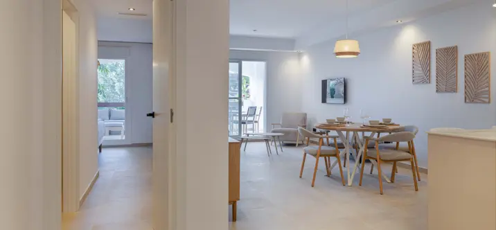 Venta de apartamento en planta media en Nueva Andalucía 2