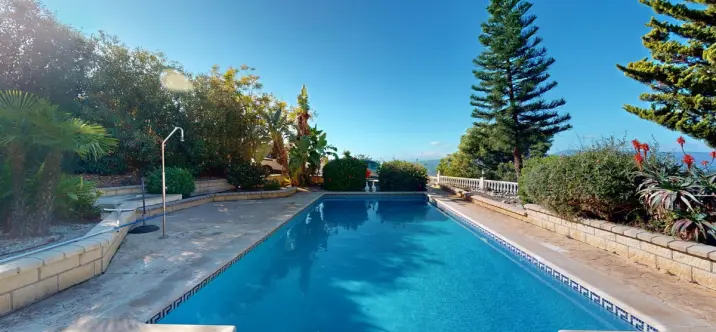 Detached villa R5004607 1