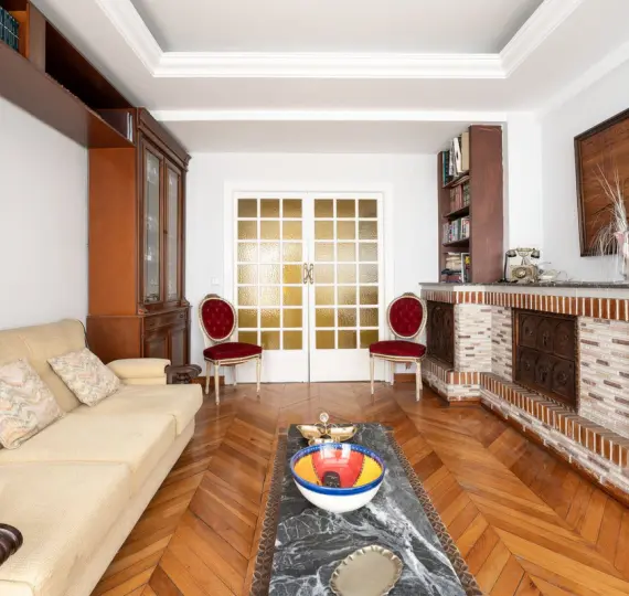 Sale of middle floor apartment in Marbella