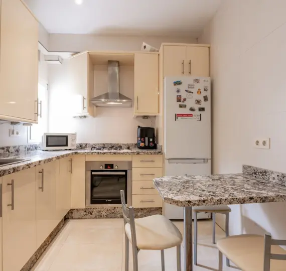 Sale of middle floor apartment in Marbella