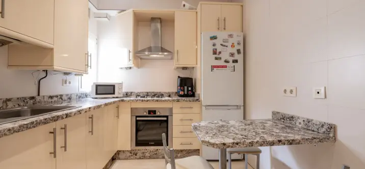 Sale of middle floor apartment in Marbella 4