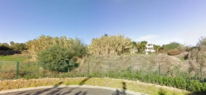 Venta de parcela residencial en Sotogrande 0