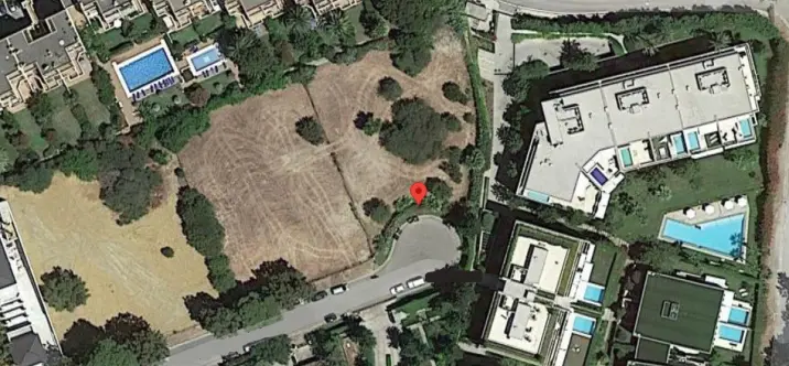 Venta de parcela residencial en Sotogrande 1