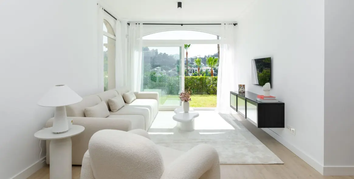 Sale of ground floor apartment in La Quinta 1