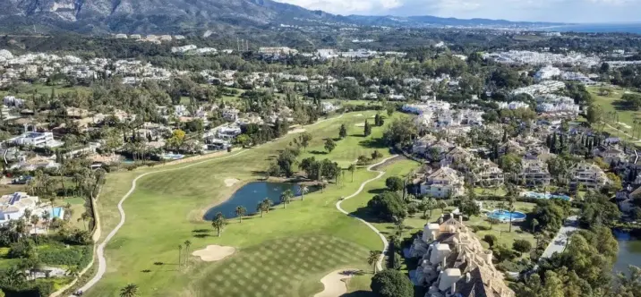 Sale of duplex in Nueva Andalucía 0