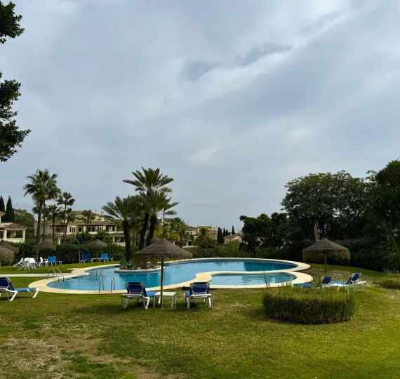 Sale of duplex in Nueva Andalucía