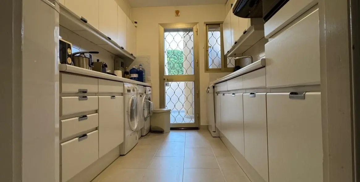 Продажа двухуровневых апартаментов в Nueva Andalucía 26