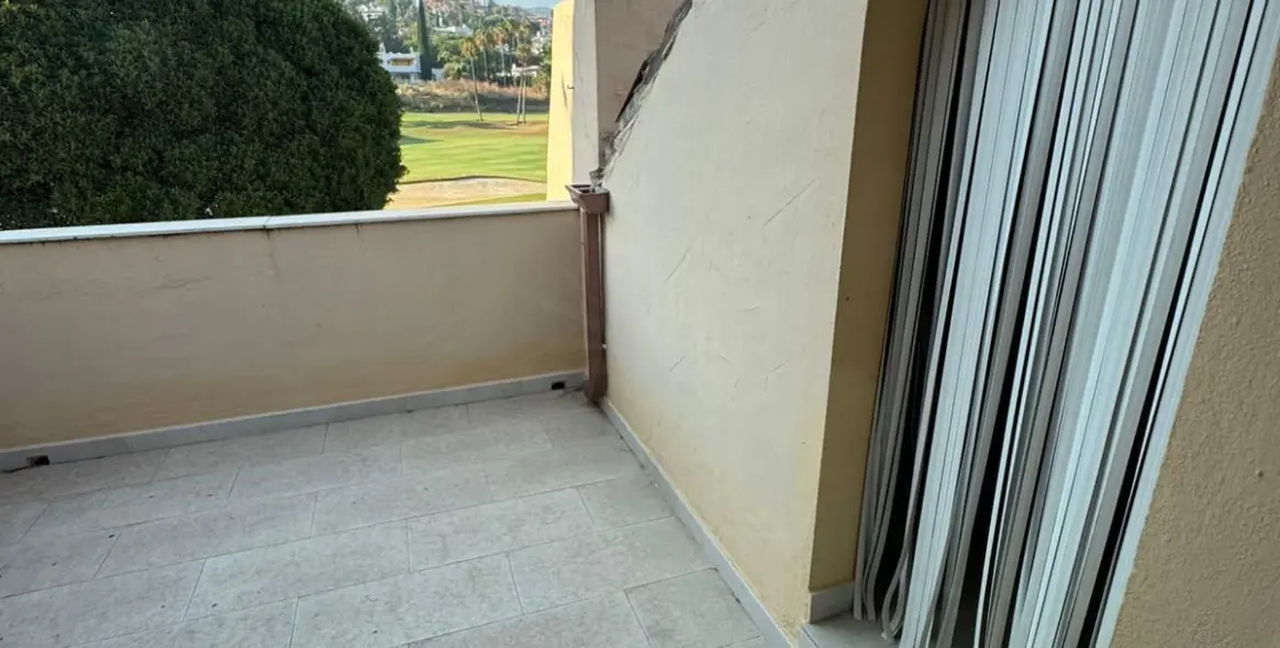 Продажа двухуровневых апартаментов в Nueva Andalucía 42