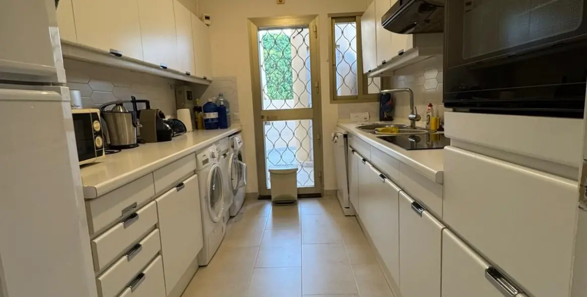 Продажа двухуровневых апартаментов в Nueva Andalucía 46