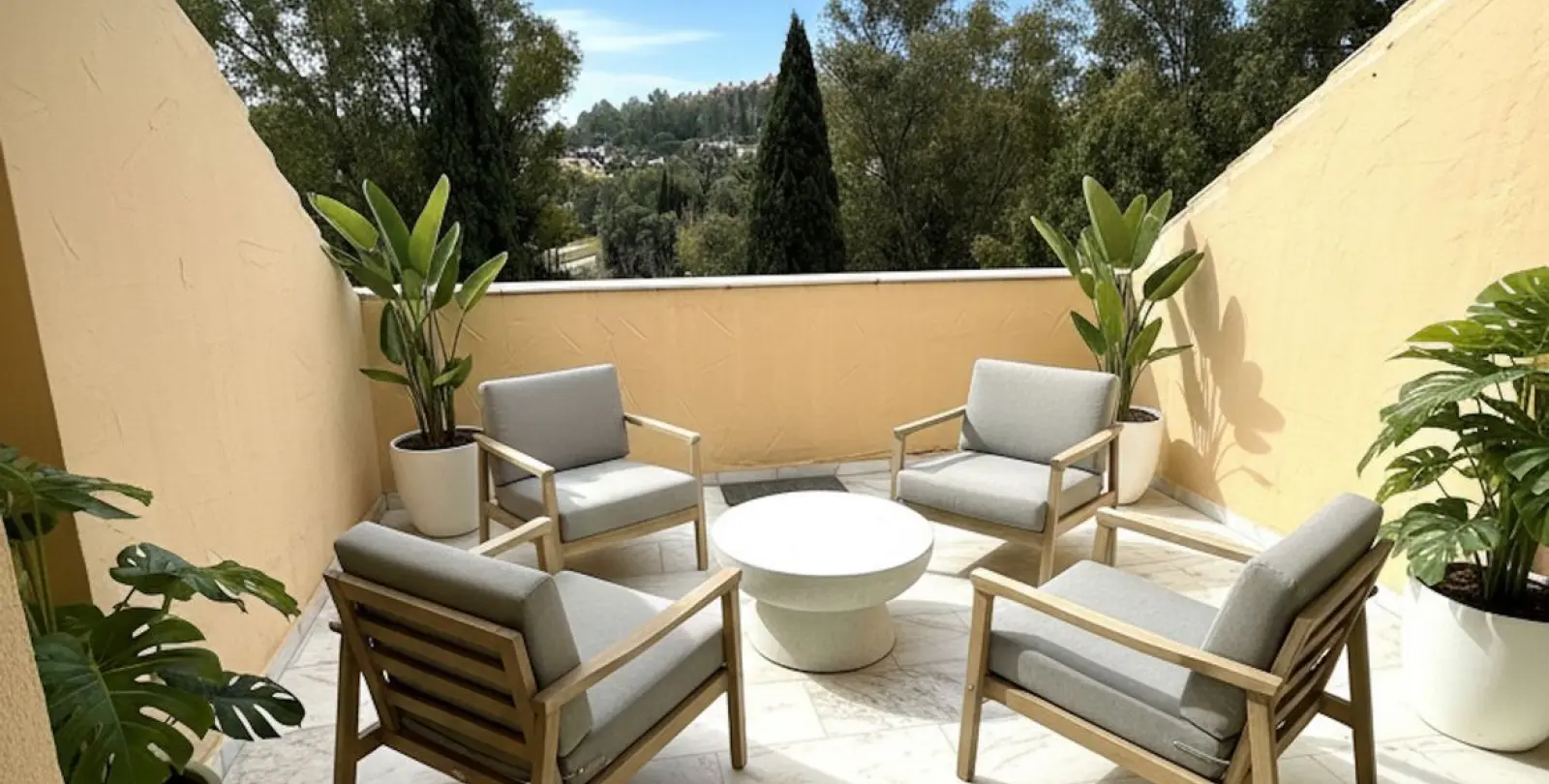 Sale of duplex in Nueva Andalucía 3