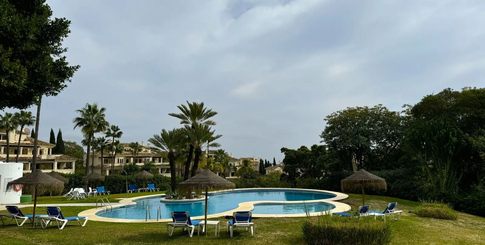 Sale of duplex in Nueva Andalucía 15