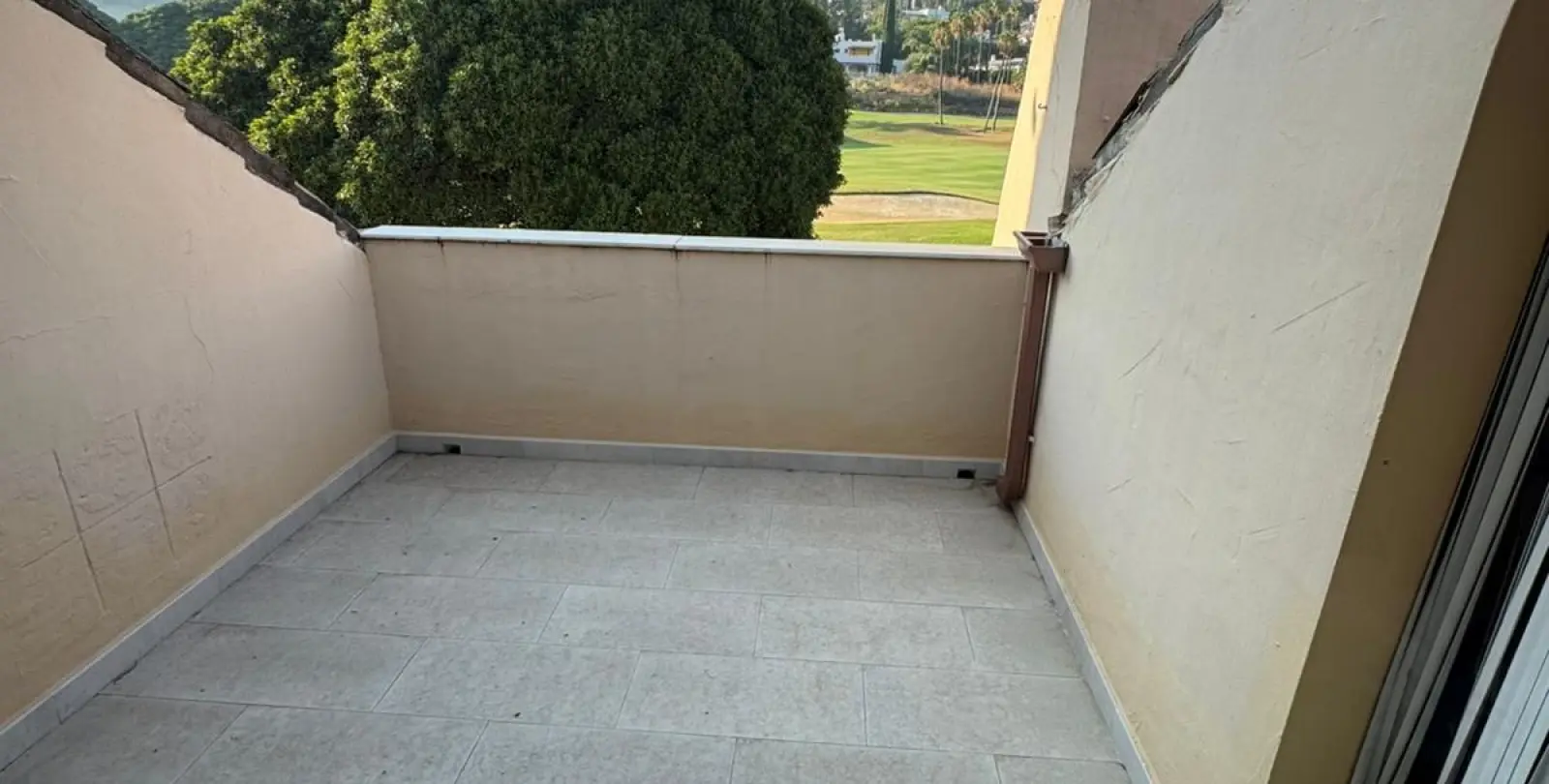 Sale of duplex in Nueva Andalucía 24