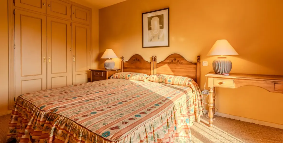 Sale of middle floor apartment in Guadalmina Alta 17