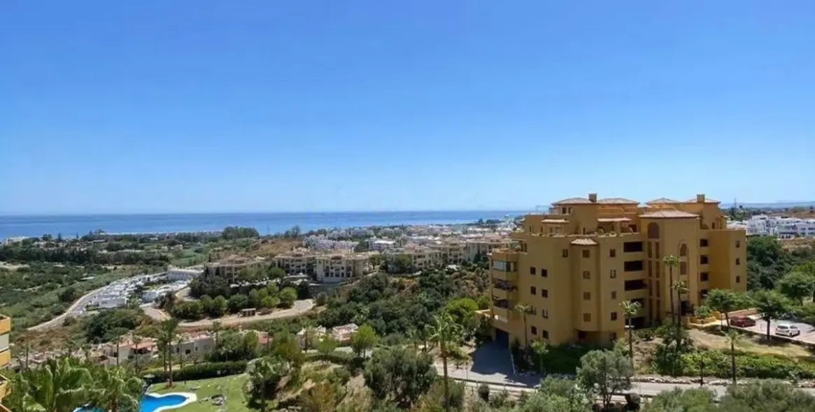 Sale of penthouse duplex in Selwo 1