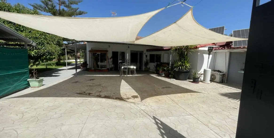 Sale of detached villa in Alhaurín el Grande 46