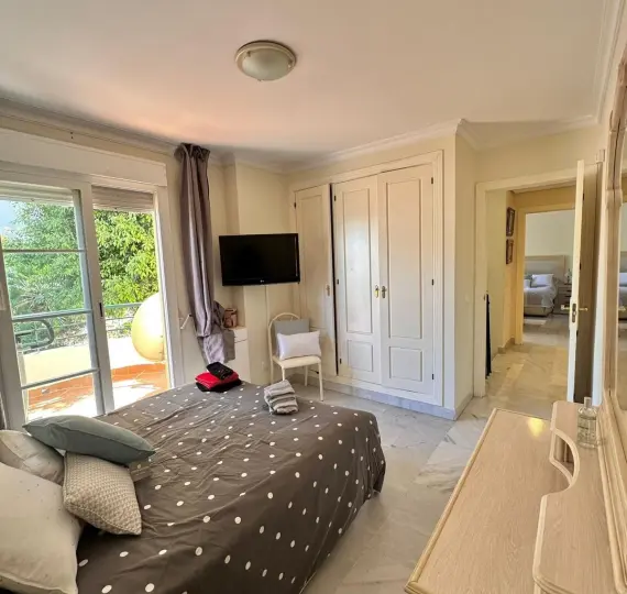 Sale of duplex in Nueva Andalucía