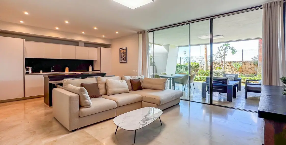 Sale of ground floor apartment in Cabopino 6