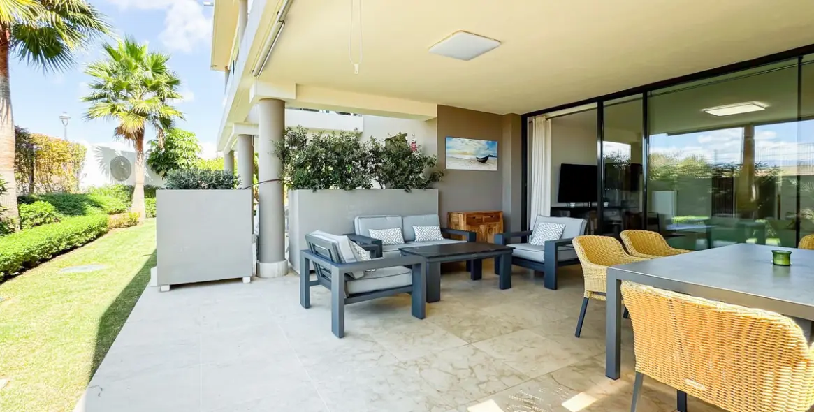 Sale of ground floor apartment in Cabopino 10