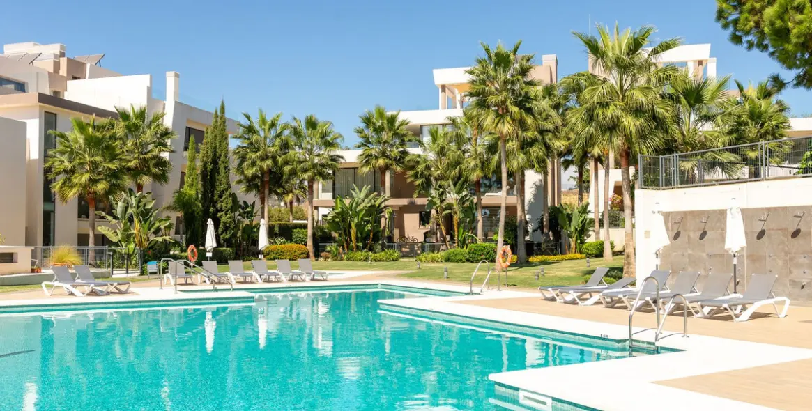 Sale of ground floor apartment in Cabopino 27