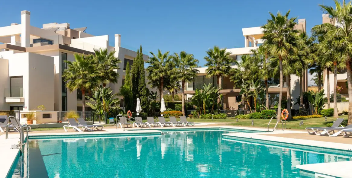 Sale of ground floor apartment in Cabopino 28