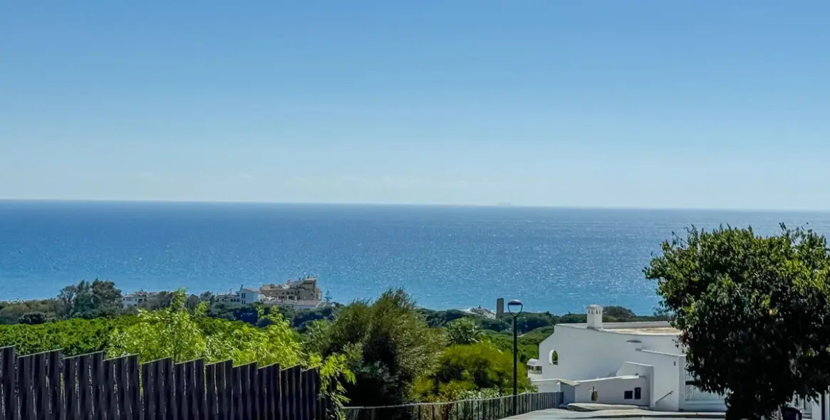 Sale of ground floor apartment in Cabopino 36