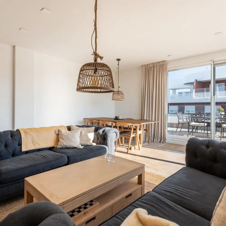 Sale of penthouse in Nueva Andalucía