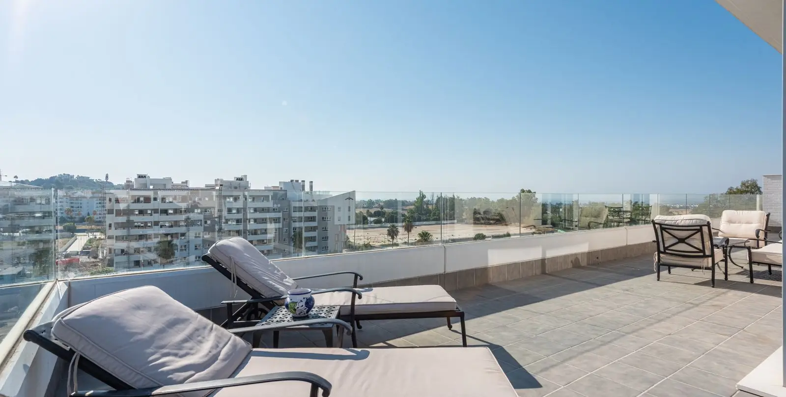 Sale of penthouse in Nueva Andalucía 6