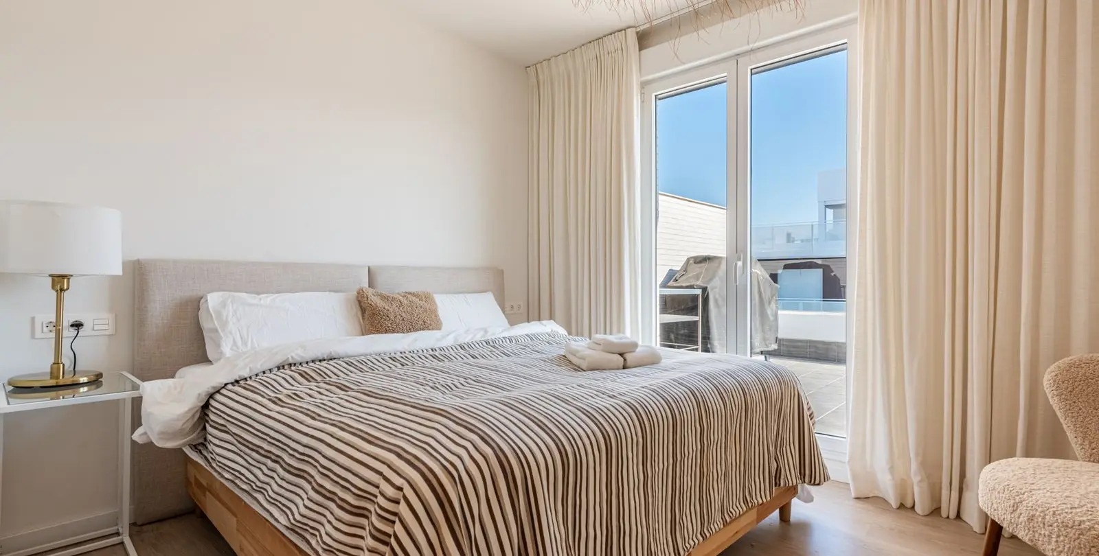 Sale of penthouse in Nueva Andalucía 13