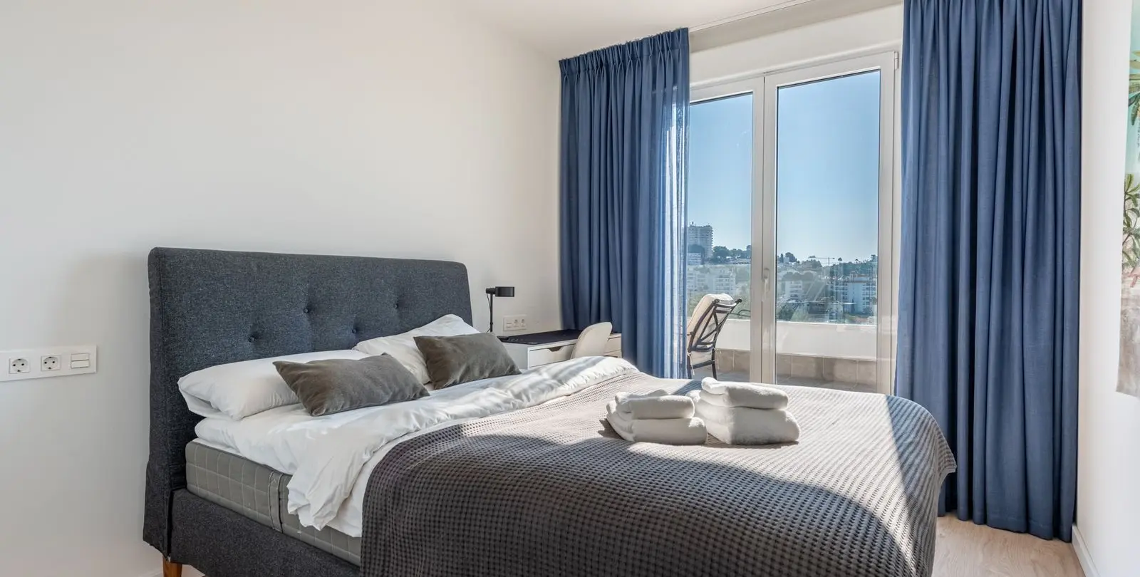 Sale of penthouse in Nueva Andalucía 15