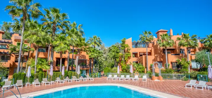 Sale of ground floor apartment in Nueva Andalucía 0