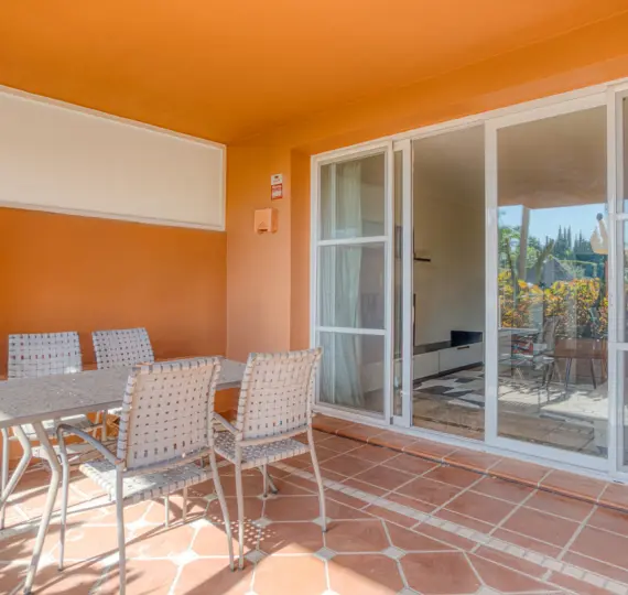 Sale of ground floor apartment in Nueva Andalucía